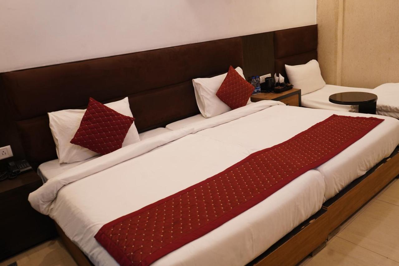 Hotel O Delhi, Near Karol Bagh Main Market And Metro Station New Delhi Extérieur photo